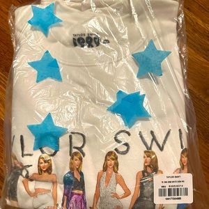 1989 TV Taylor Swift Crew Sweatshirt